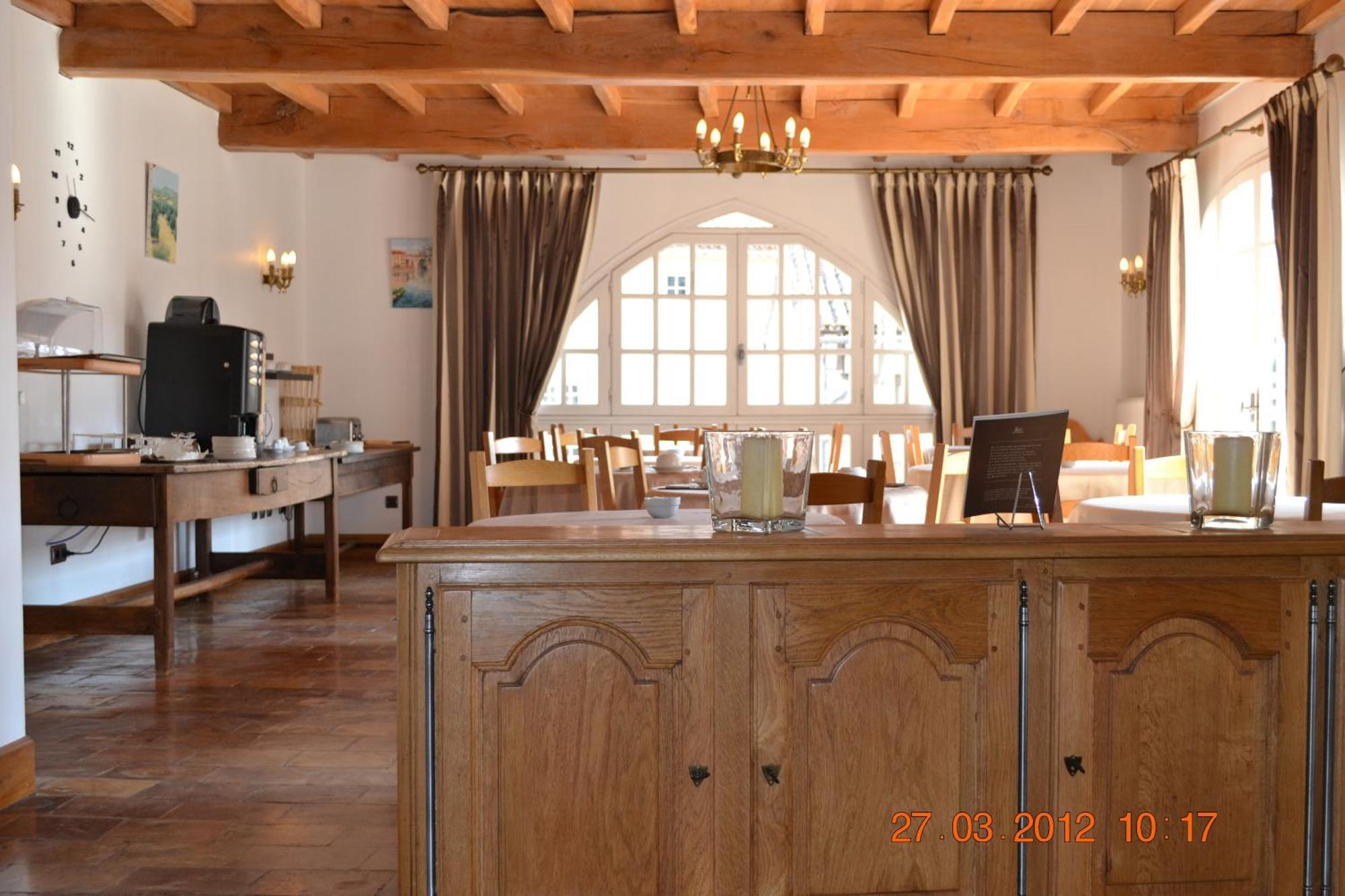 Hotel Des Consuls Castelnau-de-Montmiral Екстериор снимка